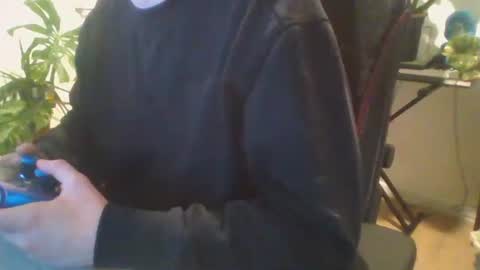 Snapshot of fem_alice_louis_dom chatting on 10.29.25 fem_alice_louis_dom online show from 10.29.25