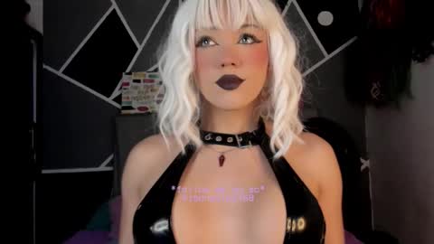 fem_boy6 online show from 11.26.25