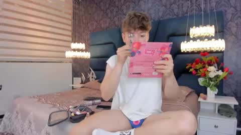 Femboy Max online show from 02.27.26