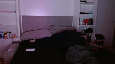 femboyflowers online show from 09.09.25