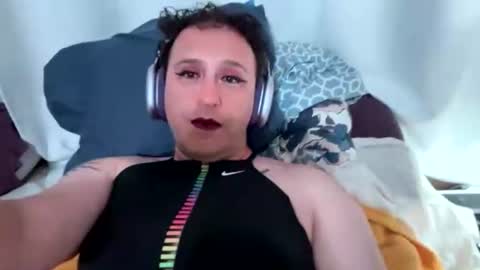 Snapshot of femfly chatting on 07.17.26 Bobbi EnFemme online show from 07.17.26