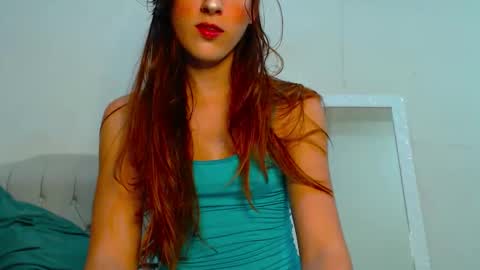 Snapshot of femmeangel chatting on 06.01.26 Alice online show from 06.01.26