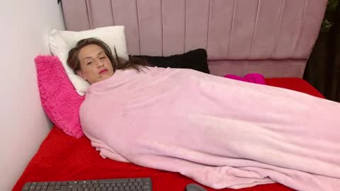 Alejandra online show from 12.31.24