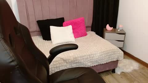 Alejandra online show from 03.05.25