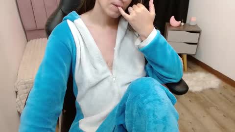 Alejandra online show from 03.07.25