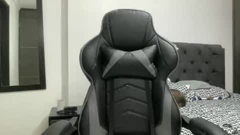 Fenix Golden17 ---- Every night after 2200 time Colombia online show from 10.25.25