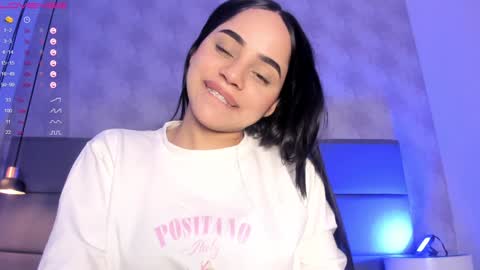 Snapshot of fer_luu chatting on 12.17.24 Fernanda Luna online show from 12.17.24