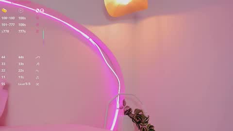 Snapshot of fer_luu chatting on 10.10.25 Fernanda Luna online show from 10.10.25