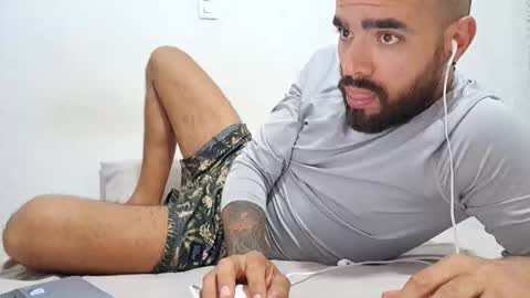 Snapshot of ferpaisa2024 chatting on 10.02.25 insta ferxx1210 Fercho online show from 10.02.25