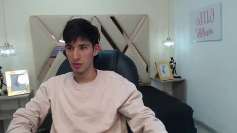 FER PHOENIX online show from 02.12.25