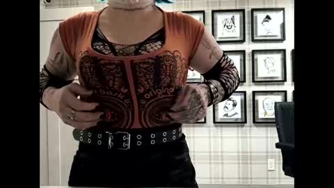 Snapshot of ferricslut chatting on 02.12.26 Selenaironside online show from 02.12.26