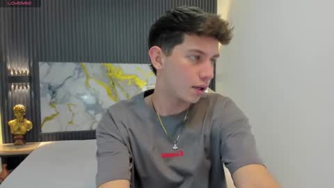 Fer and Rayder online show from 10.05.25