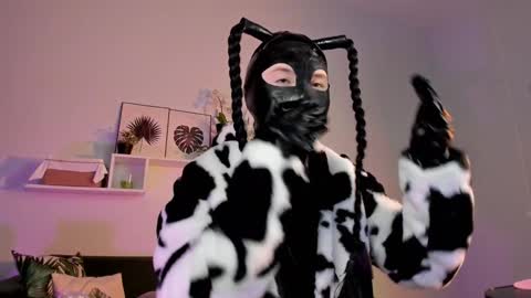 Snapshot of fetishrey chatting on 12.22.24 Rey online show from 12.22.24