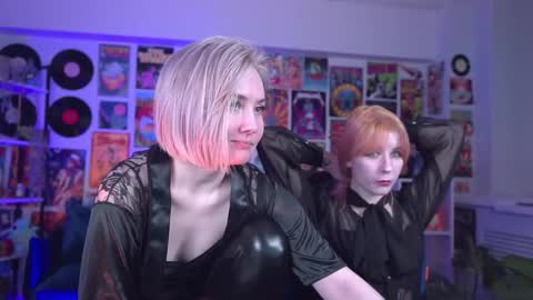 Snapshot of fetishrey chatting on 03.06.25 Rey online show from 03.06.25