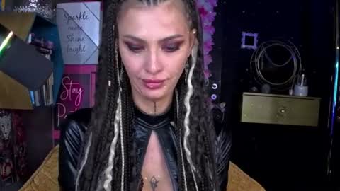 Sarah online show from 06.24.26