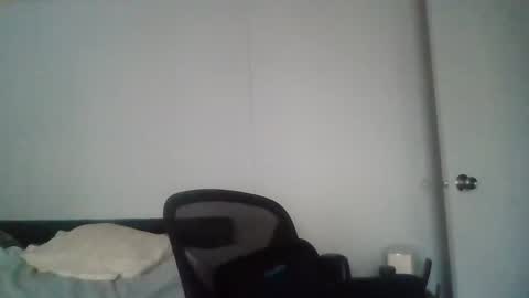 fewxtrapounds985 online show from 10.14.25