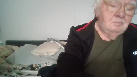 fewxtrapounds985 online show from 11.14.25