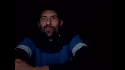 Raised in 90s online show from 11.23.25