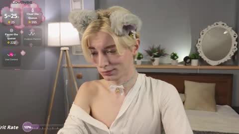 Snapshot of fiachand chatting on 10.15.25 Thomas online show from 10.15.25