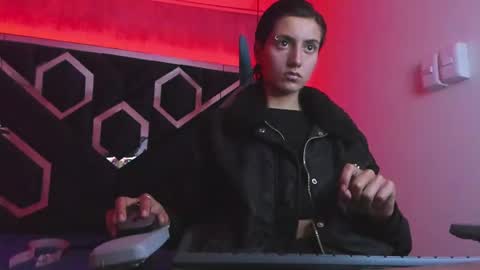 Snapshot of fieramadame chatting on 01.21.25 online show from 01.21.25