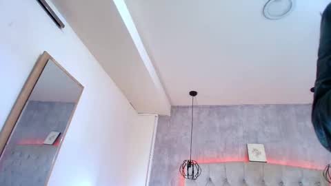 Snapshot of fieramadame chatting on 09.13.25 online show from 09.13.25