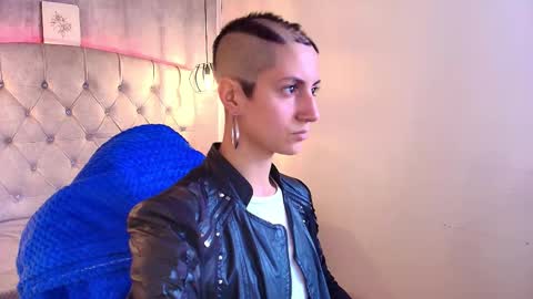 Snapshot of fieramadame chatting on 11.18.25 online show from 11.18.25