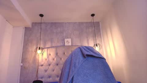 Snapshot of fieramadame chatting on 11.21.25 online show from 11.21.25