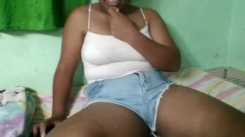 Snapshot of fifaalydia chatting on 11.28.25 fifaalydia online show from 11.28.25