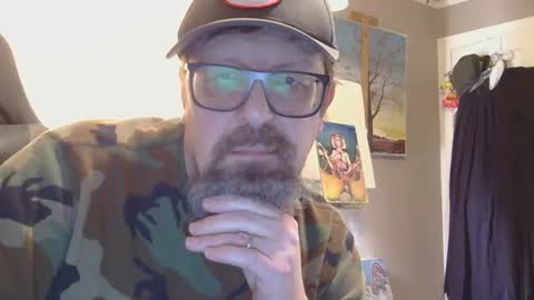 Snapshot of figuredraw chatting on 02.04.26 figuredraw online show from 02.04.26