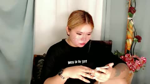 Snapshot of filipina_slutty69xxx chatting on 12.29.24 Angela DONT FORGET TO FOLLOW AND GIVE ME APPRECIATION online show from 12.29.24