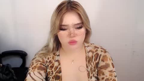 Snapshot of filipina_slutty69xxx chatting on 09.15.25 Angela DONT FORGET TO FOLLOW AND GIVE ME APPRECIATION online show from 09.15.25