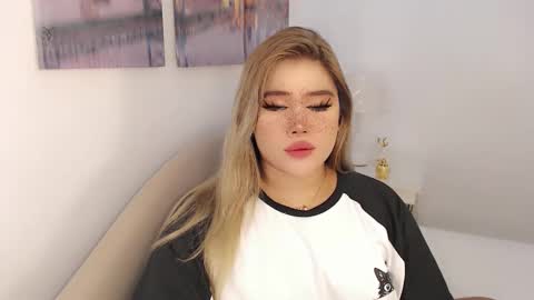 Snapshot of filipina_slutty69xxx chatting on 10.15.25 Angela DONT FORGET TO FOLLOW AND GIVE ME APPRECIATION online show from 10.15.25