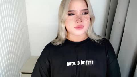 Snapshot of filipina_slutty69xxx chatting on 11.12.25 Angela DONT FORGET TO FOLLOW AND GIVE ME APPRECIATION online show from 11.12.25