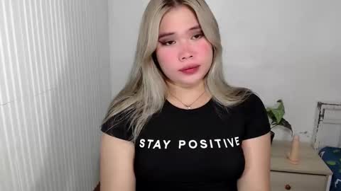 Snapshot of filipina_slutty69xxx chatting on 11.26.25 Angela DONT FORGET TO FOLLOW AND GIVE ME APPRECIATION online show from 11.26.25