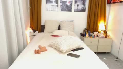 Snapshot of filipina_sweety chatting on 12.20.24 stephanie online show from 12.20.24