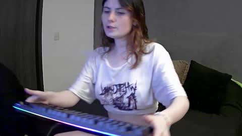 Alice and Max online show from 10.23.25