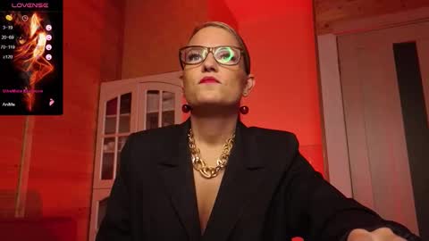 Lady online show from 11.26.25