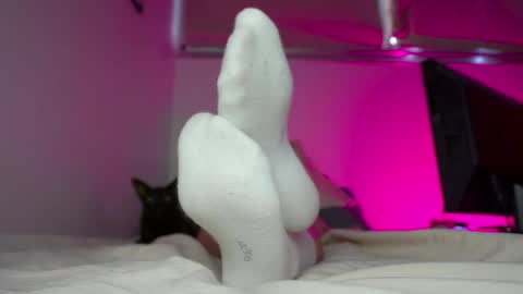Snapshot of findomfeet_ chatting on 05.03.26 Ashley online show from 05.03.26