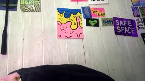 Snapshot of findommefoxi chatting on 12.15.24 findommefoxi online show from 12.15.24