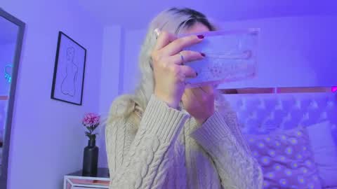 finnky1 online show from 02.14.25