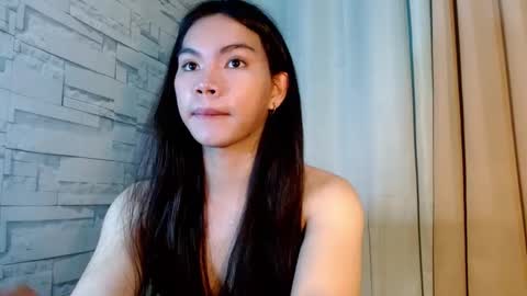 Snapshot of fionie_xxx chatting on 03.12.25 FIONA online show from 03.12.25