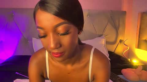 Fiorela Lenin  online show from 09.25.25