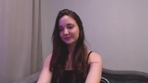 fireflies_fly_ online show from 03.10.25