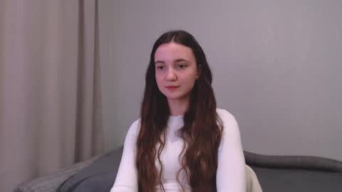 fireflies_fly_ online show from 03.12.25