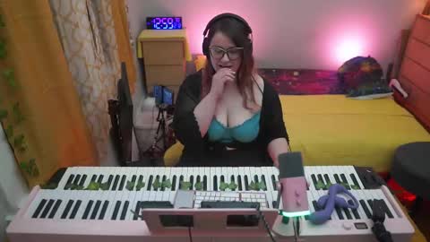 Lio Roxy online show from 02.12.26