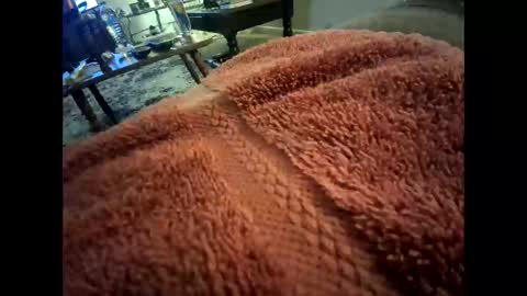 Hercomeonmyface online show from 02.05.25