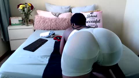 Snapshot of fitblair66_ chatting on 04.08.26 fitblair66_ online show from 04.08.26