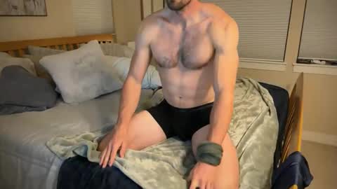 Snapshot of fitfunweird chatting on 11.19.25 fitfunweird online show from 11.19.25