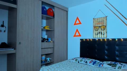 Snapshot of fitnolan chatting on 02.20.25 Elias Valencia online show from 02.20.25