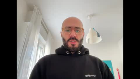 Fla is short for Flavio online show from 01.10.25